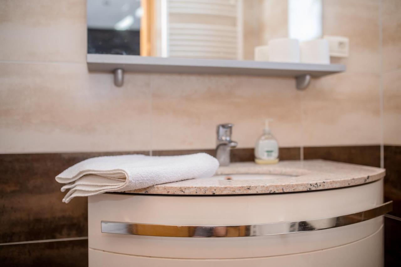 Double Room Supetarska Draga - Gornja 11579A Rab Town Buitenkant foto